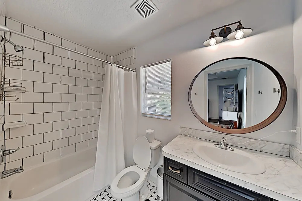305whaya 3 Bedroom Home