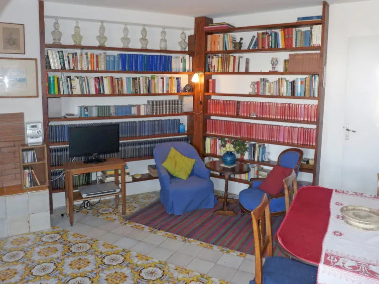 Apartment Lo Scuopolo by Interhome