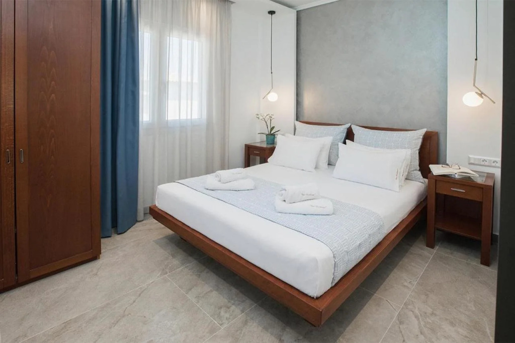 SUN RESIDENCE Exclusive Seaside Suites
