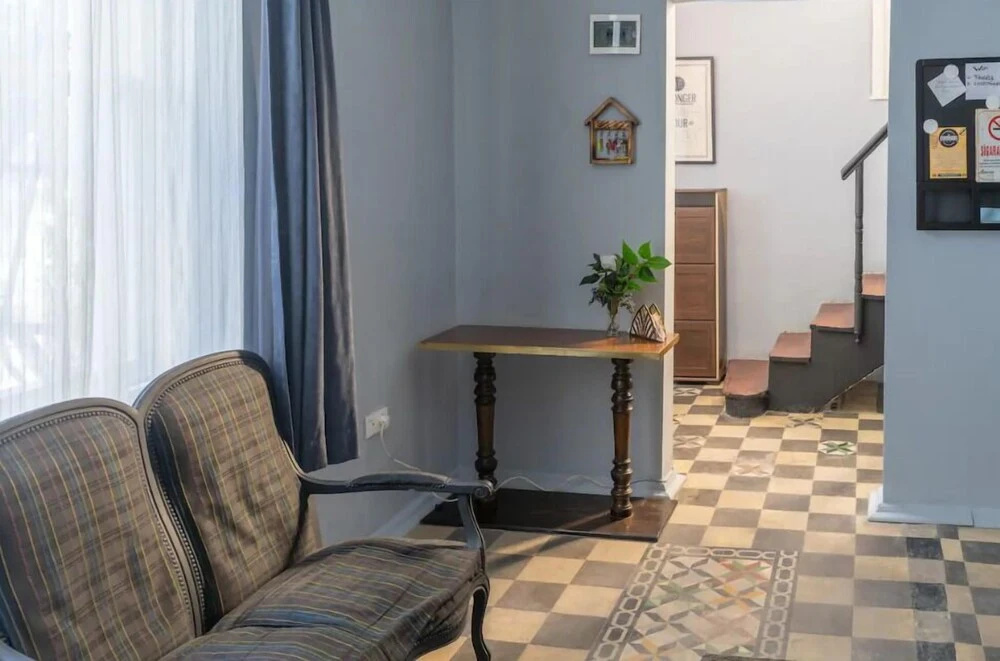 Apartment with Garden View