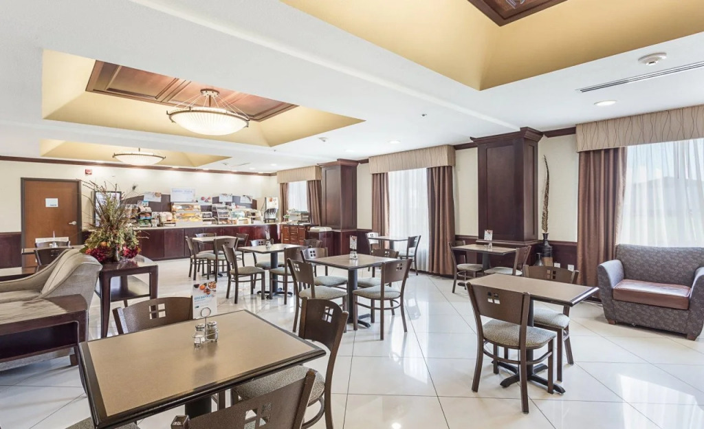 Holiday Inn Express Hotel & Suites Byram by IHG