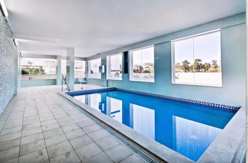 George's Quinta das Palmeiras, a 2 bedroom apartment in luxury complex, walking distance to town