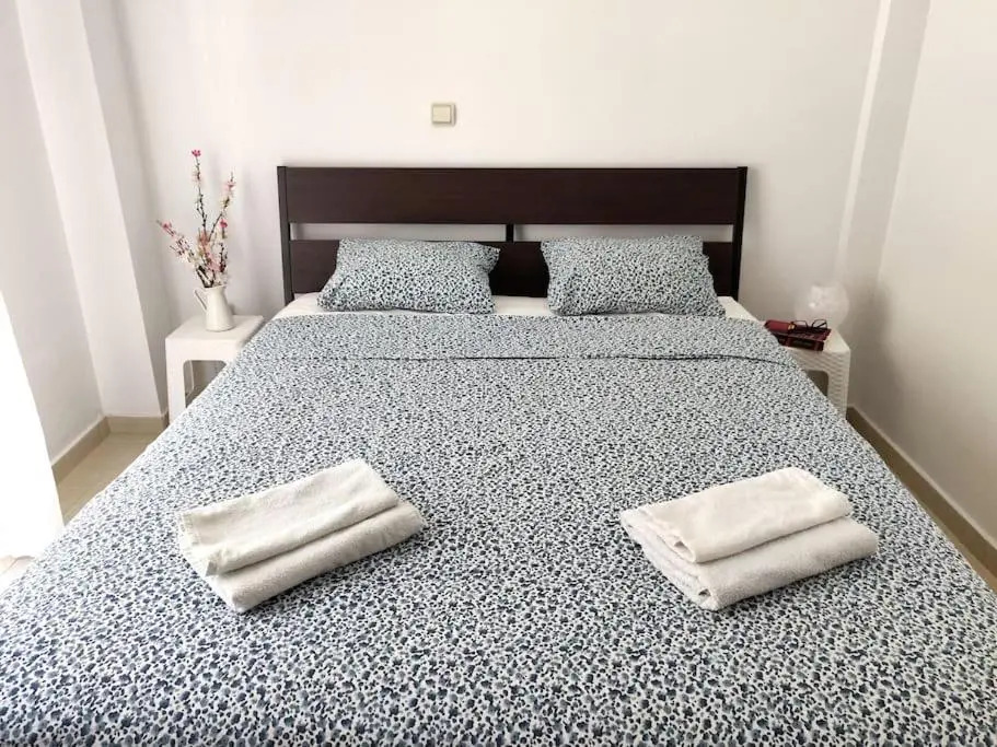 Fully equipped 2-bedroom flat unique view all year