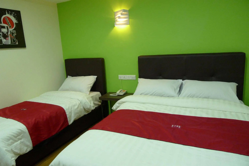 FINE Hotel