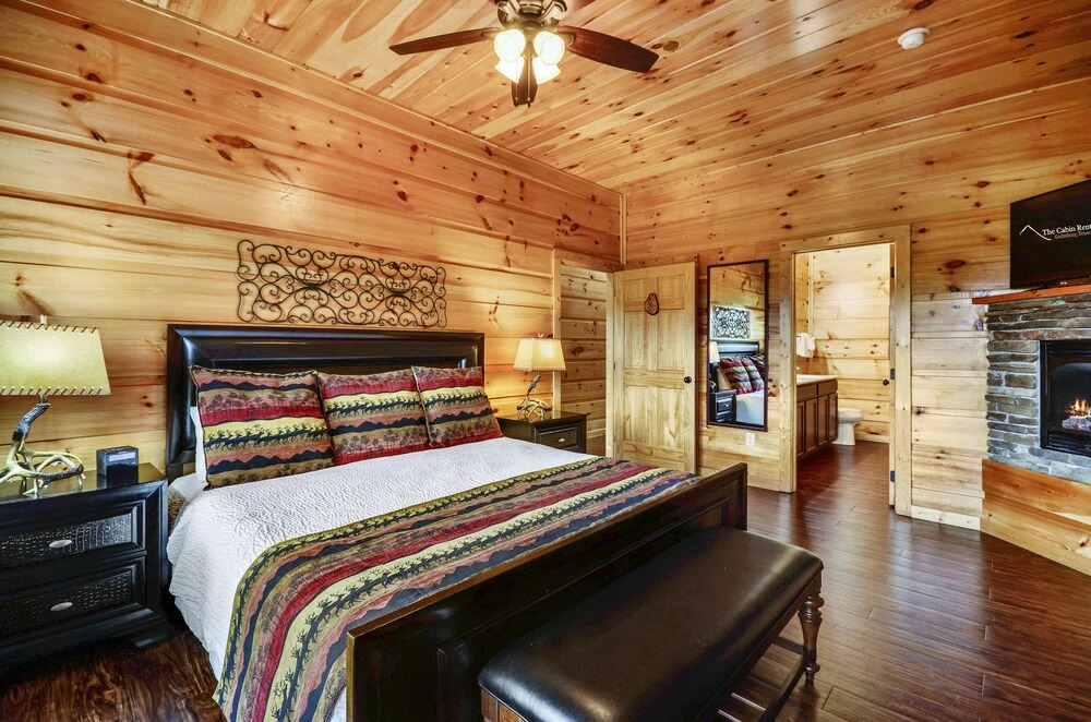 Foxwood Mansion 14 Bedroom Cabin by RedAwning