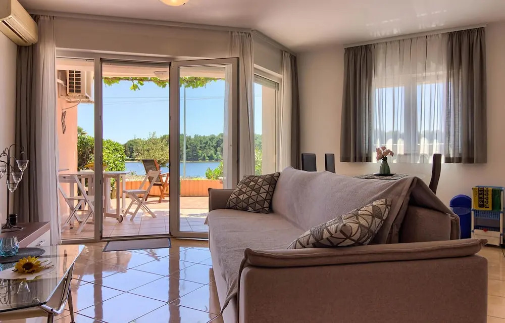 Stunning Apartment in Medulin With 1 Bedrooms and Wifi