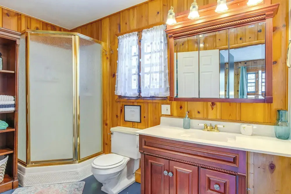 Charming Idaho Springs Retreat on Chicago Creek!