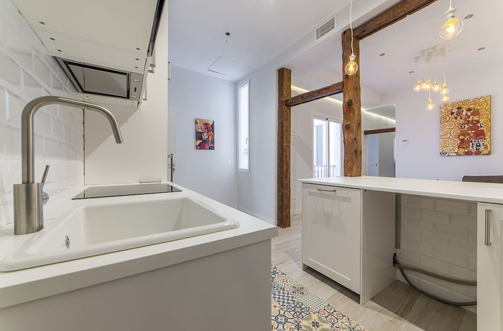 Brand new apartment next to Puerta del Sol