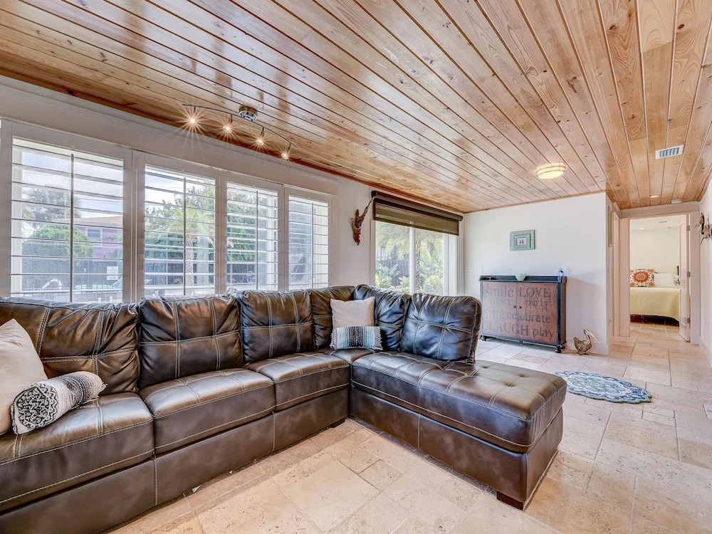 Sea Spray Beach House by Vtrips