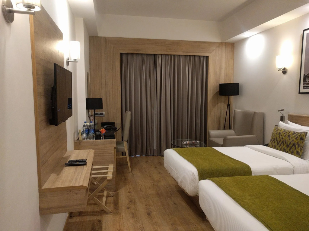Lemon Tree Premier City Center