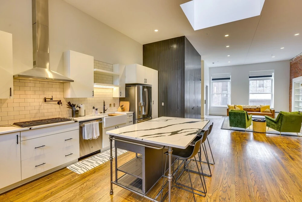 Downtown Omaha Getaway w/ Deck & Gas Grill!