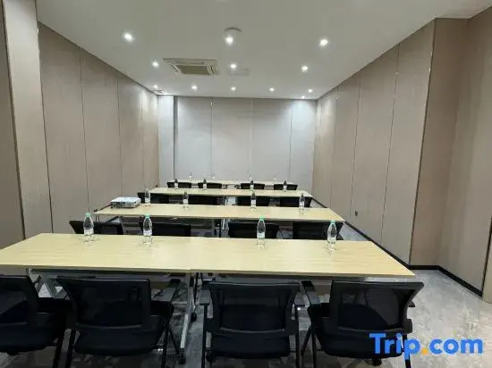 Xingyu Business Apartment (Kemulang Subway Station Branch)