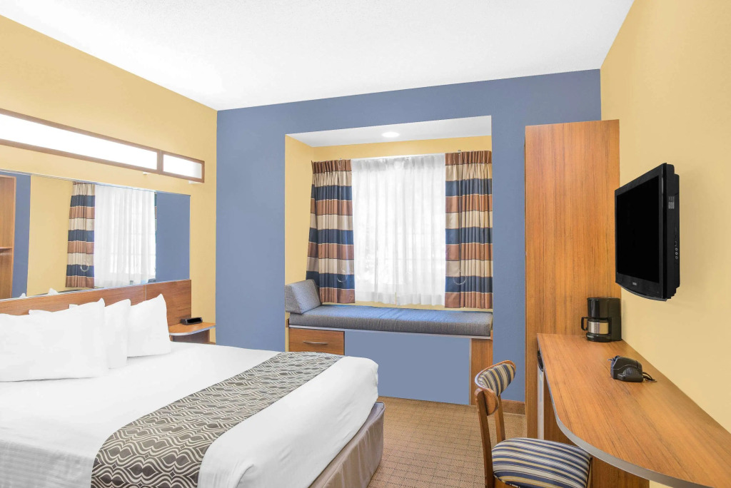 Microtel Inn & Suites Chili/Rochester