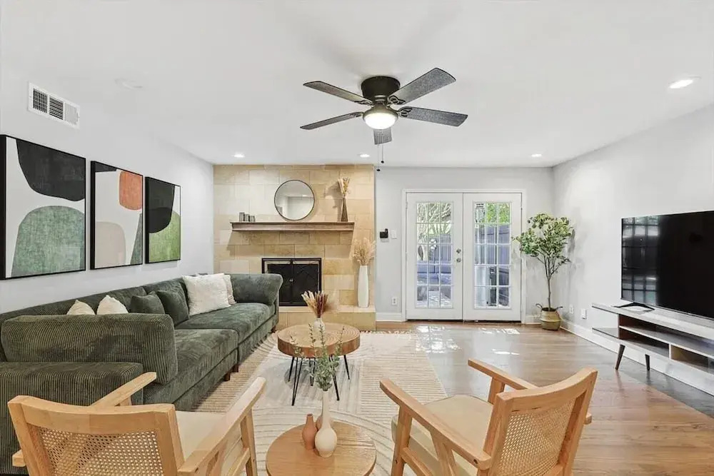 Upscale 6BR Home With Pool, Hot Tub & Game Room