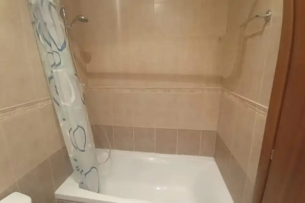 2 Bedroom House Sleeps 6 - Pool, Hot Tub, Garden