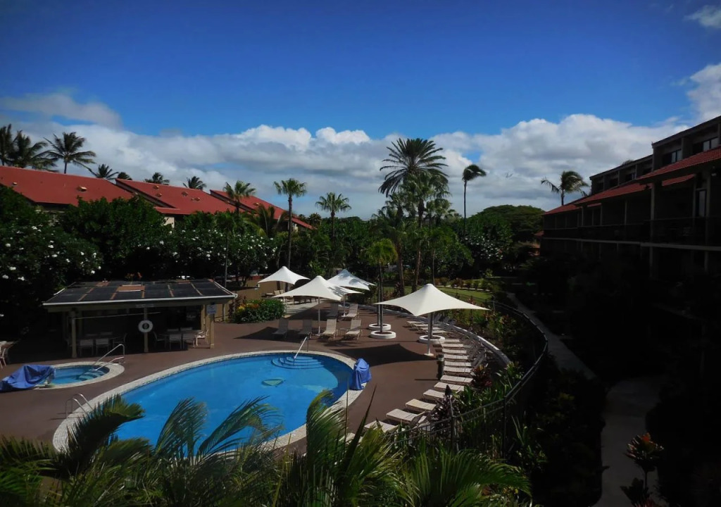 Maui Schooner Resort