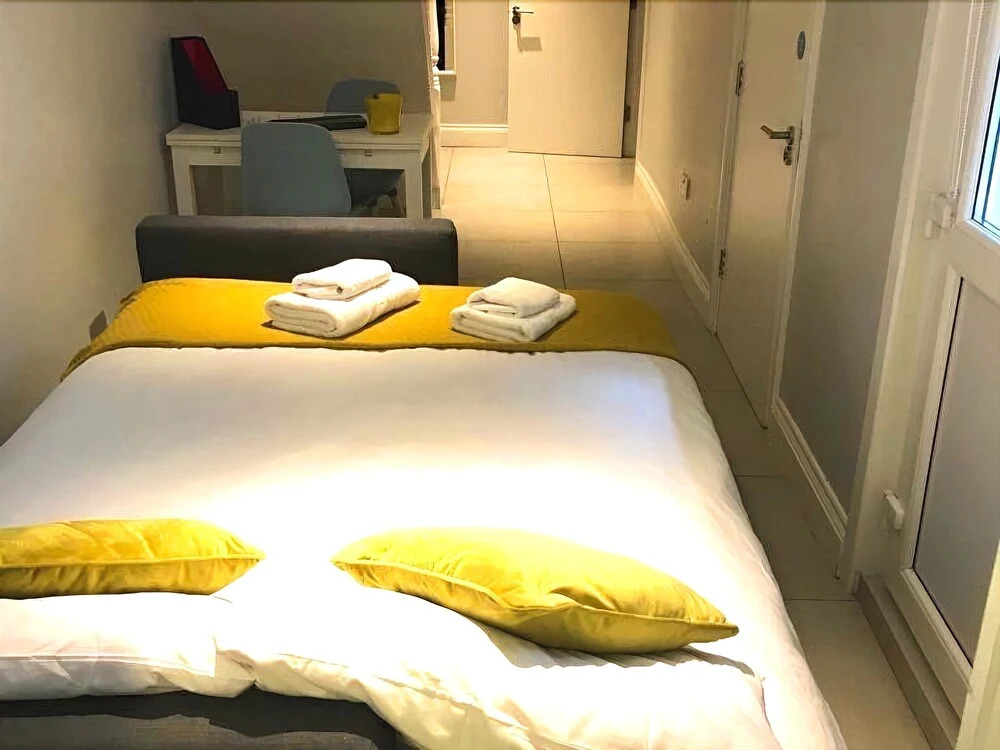 Gardiner House Hostel