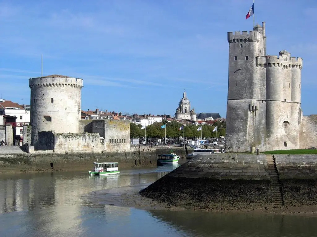 Appartement au calme Centre Ville à 2 pas du vieux marché