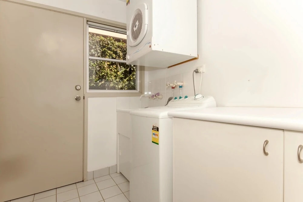Thurlow Avenue 28, 'Ripple Cove'