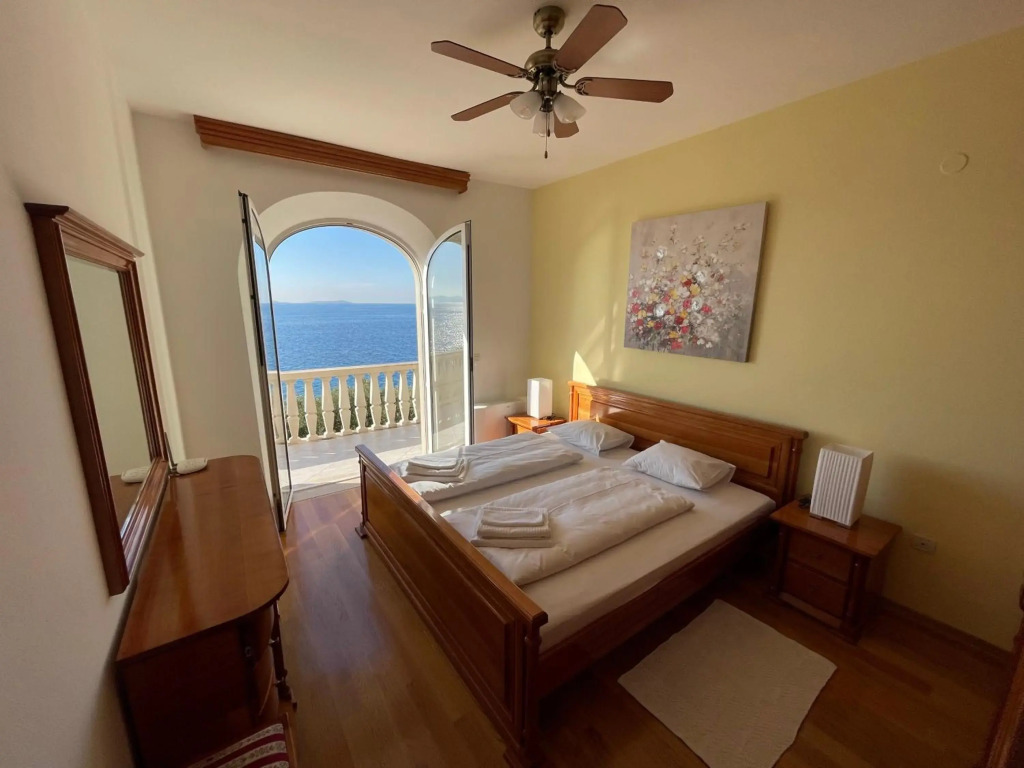 Miolin Beach House