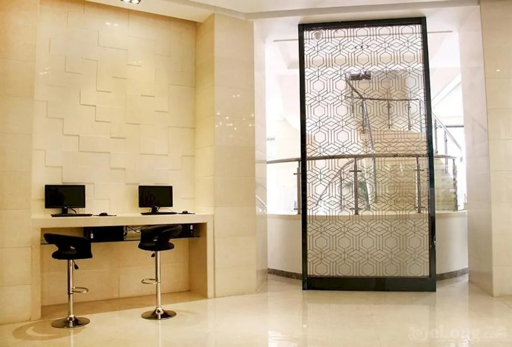 Himalaya Hotel (Shenzhen North Railway Station Tongcheng Center Branch)
