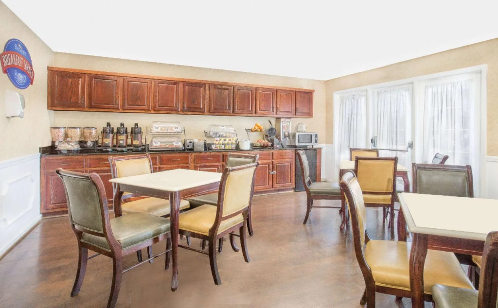 Brentwood Inn & Suites
