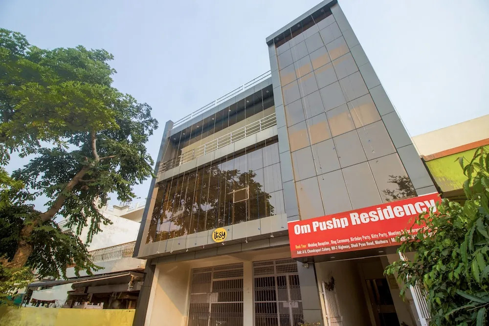 Itsy Hotels Om Pushp Residency
