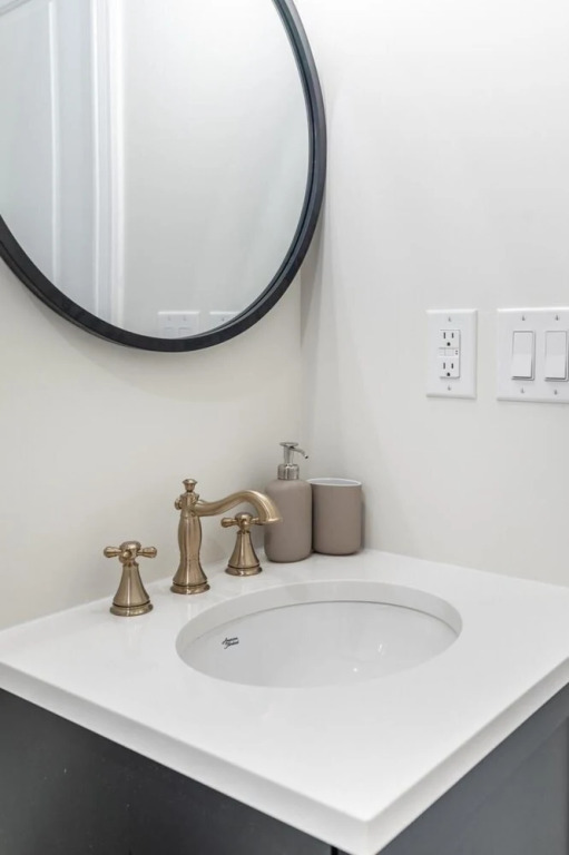 Rideau 2Br Signature Apartment Free Parking 3