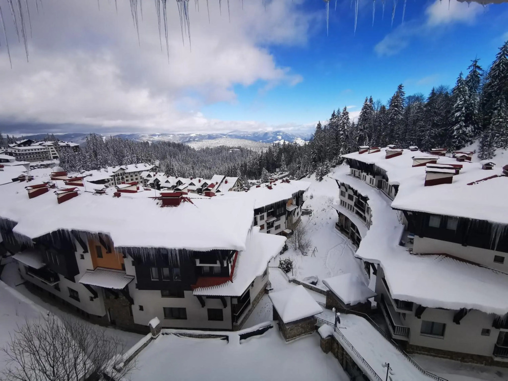 Viva 4 Apartment ski to the door complex Grand Monastery Pamporovo
