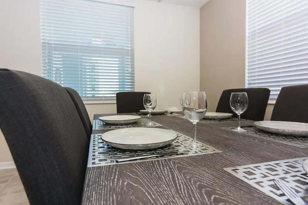 Fabulous Apartment with balcony at Storey Lake 272977