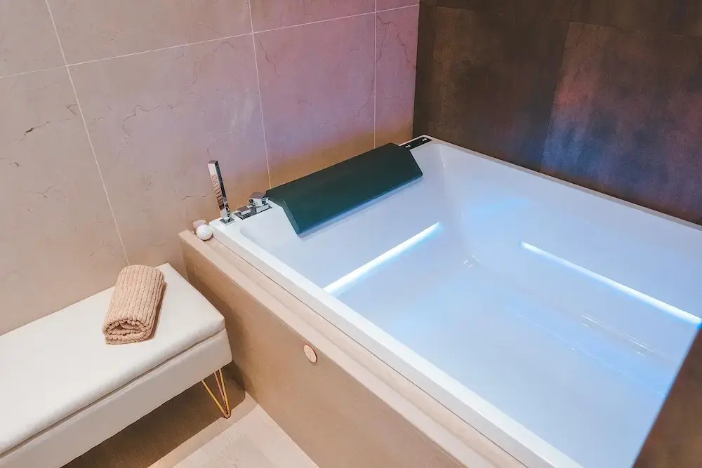 18zero2 luxury rooms