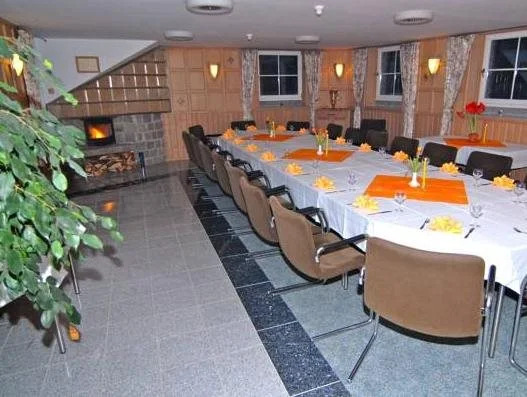 Hotel Bördehof, direkt an der A2 & A14, mit Restaurant