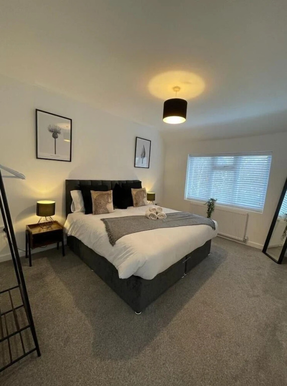 Harborne Park Road by JLJ Apartments