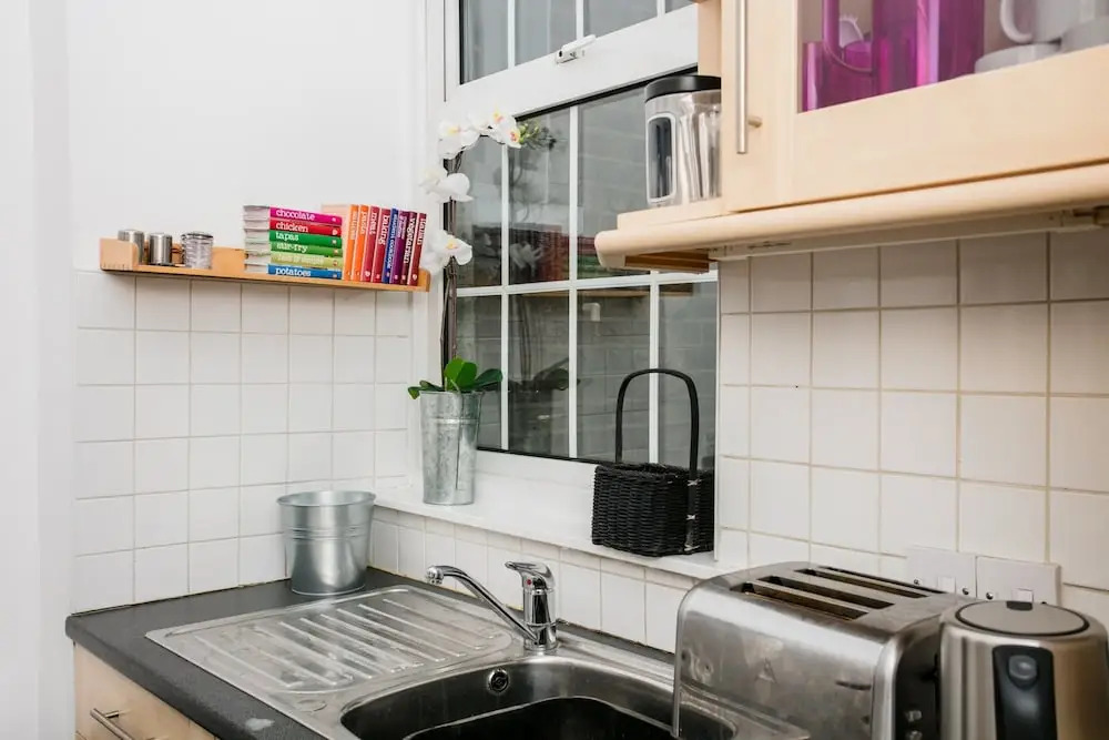 2 Bedroom Flat Accommodates 6 in Canonbury