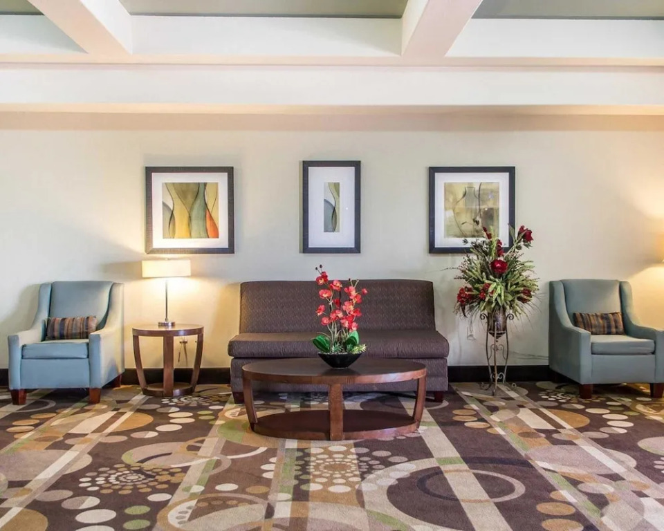 Comfort Inn & Suites