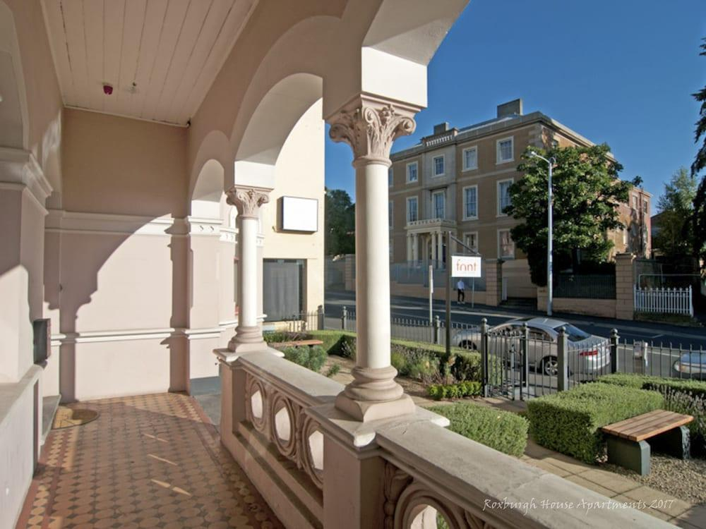 Roxburgh House Apartments
