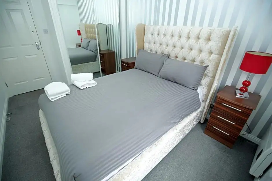 Wallace Apartment