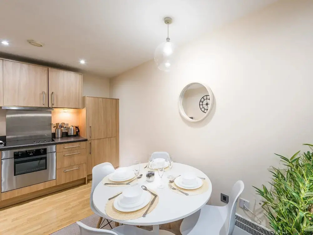 Cutlass Court Apartments by Comfort Zone