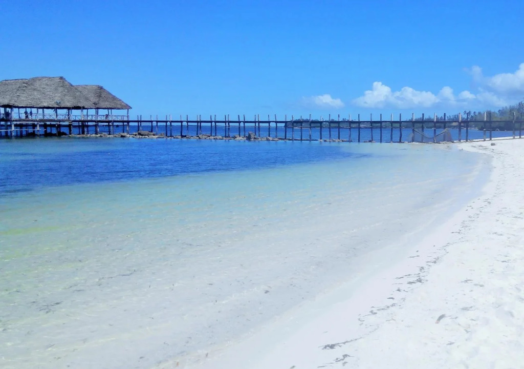 Paradise Beach Resort & Spa