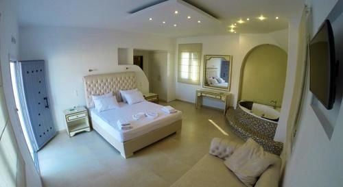Queen Elegant Suites