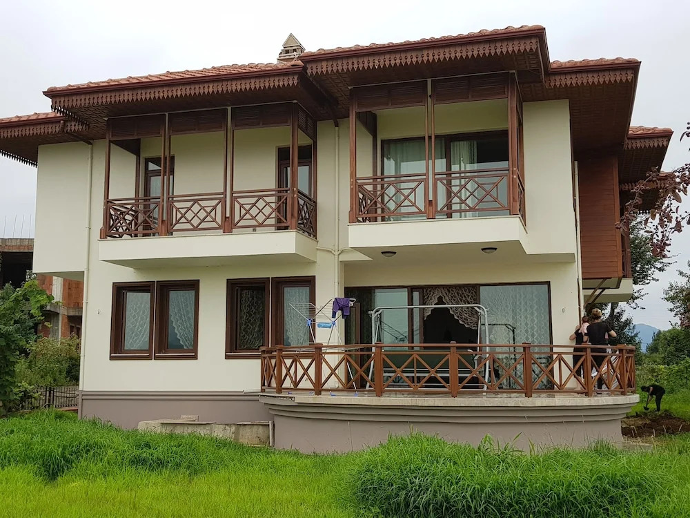 Ates Konaklari