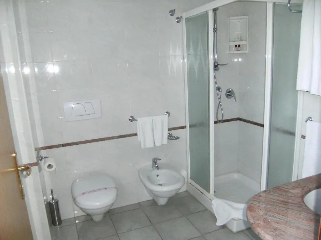 Kings House Hotel Resort