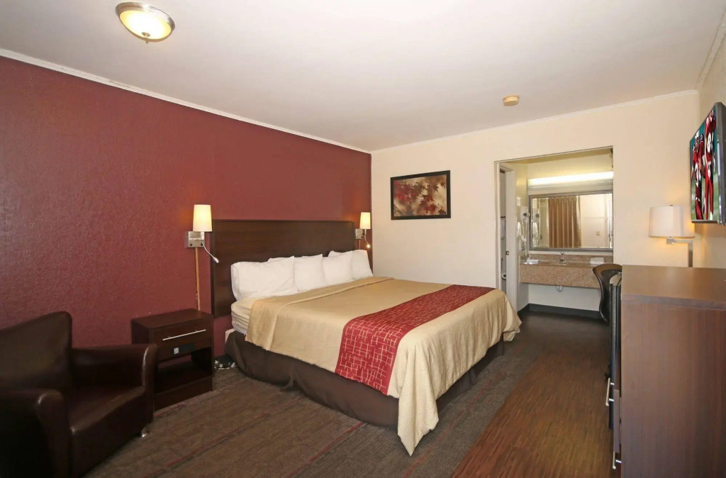 Red Roof Inn Santee