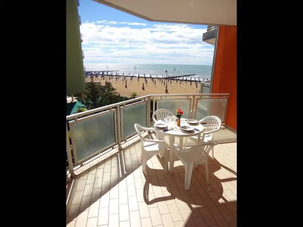 Apartment With Sea View For 5 People by Beahost Rentals