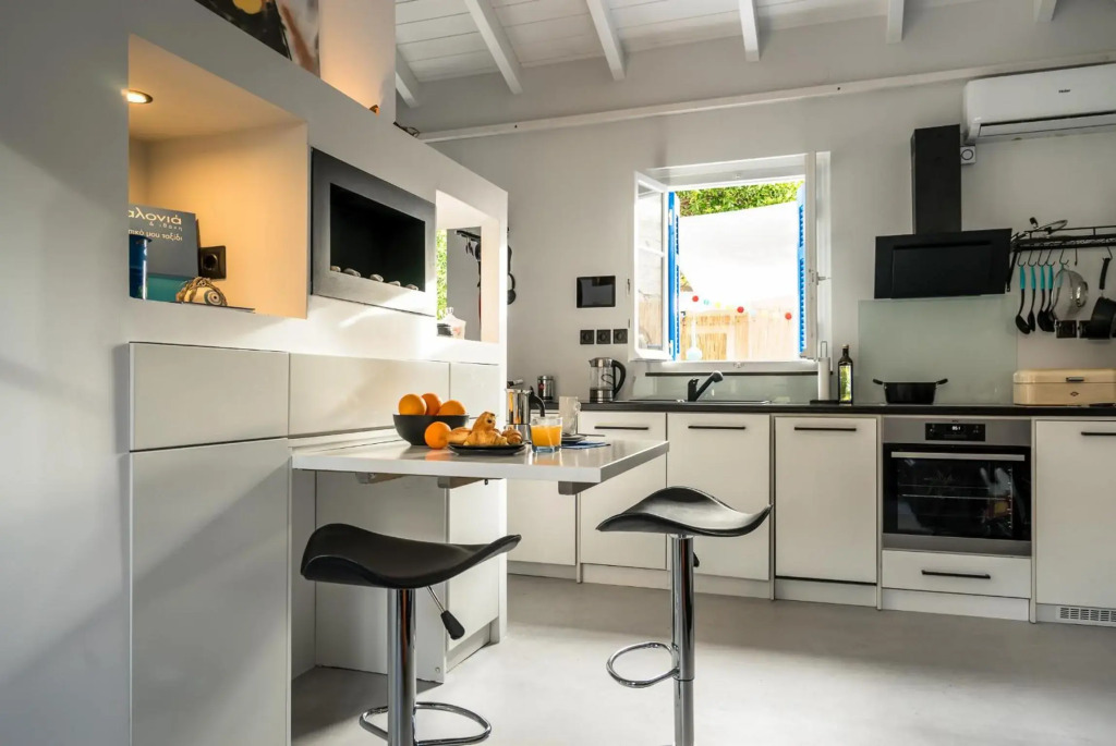 Tiny Smart House Kefalonia