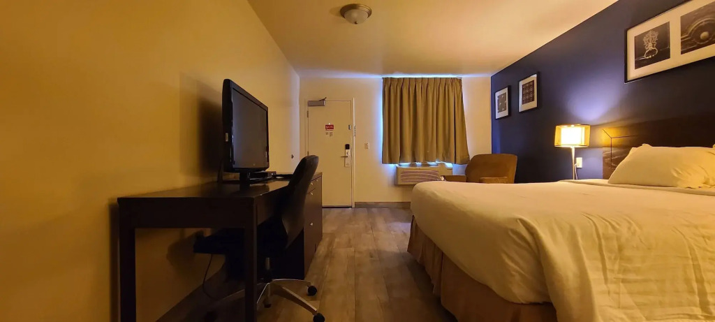 Empire Inn & Suites