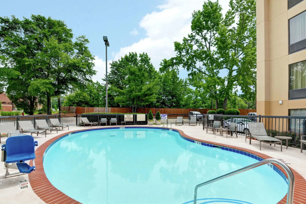 Hampton Inn Columbia-I-26 Airport