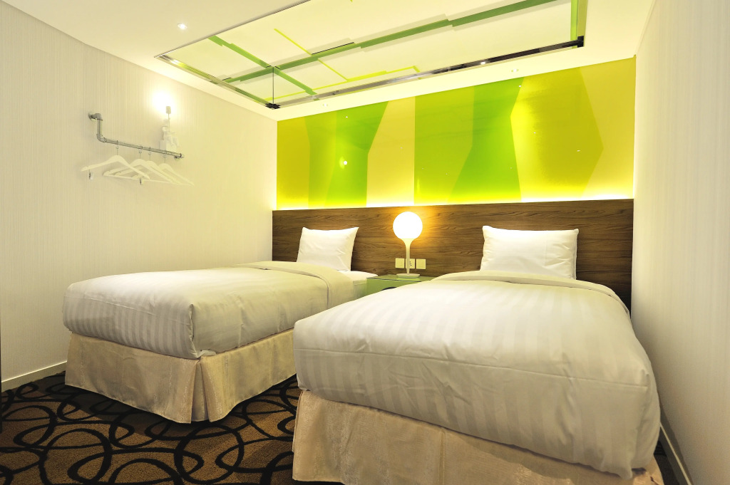 Green World Hotel - Zhonghua