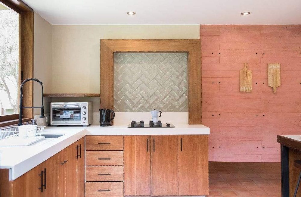 w Serene 2BR Riverside Villa w Nature Views