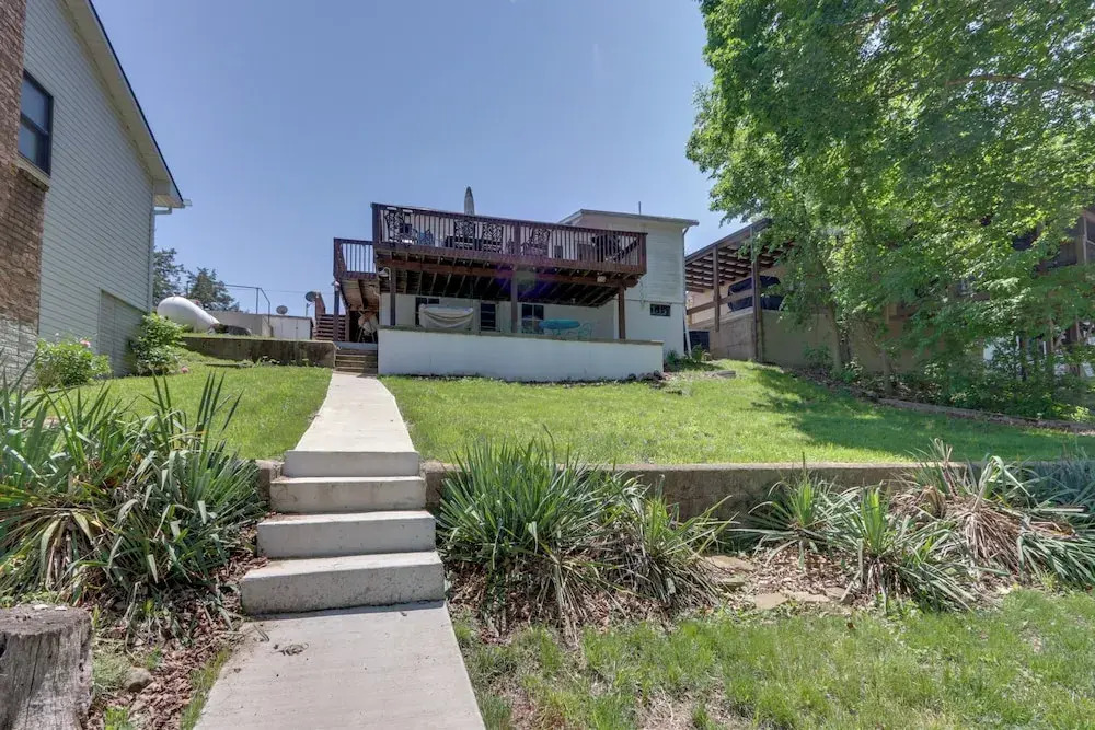 Lakefront Missouri Vacation Rental w/ Dock & Slip!